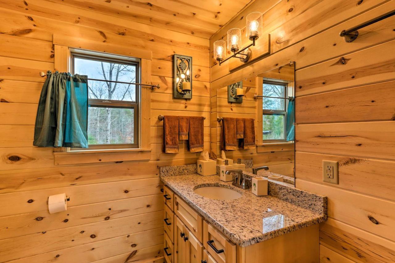 Cozy Mtn Cabin Spacious Deck And Forest Views! Murphy Exteriör bild